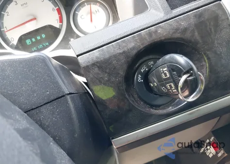 2010 Dodge Grand Caravan Sxt z USA, uszkodzony, nr VIN 2D4RN5DX5AR223609